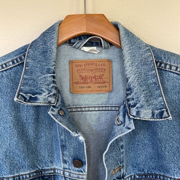 Levi Strauss Original Riveted Jean Jacket Denim oversized Distressed Medium - Picture 13 of 13